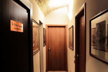 St. Peter's Square Hotel 3*